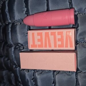 NIP Jeffree Star Cosmetics Velvet Trap Lipstick Grave Digger Full Size